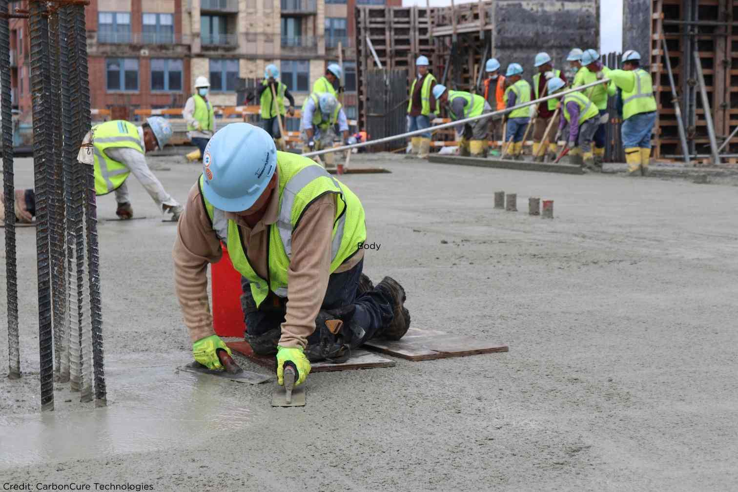 Crews pouring CarbonCure concrete at Amazon HQ2 (Please credit CarbonCure Technologies)